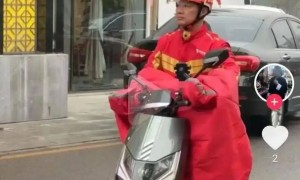 “平台别推卸责任，利润和市值能支撑成本”！京东：已为15万全职骑手缴五险一金，每月平均约2000元