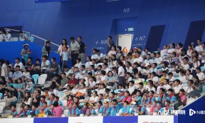 宇树机器人跑步赢了“半马冠军”，为何两家都不太服气？